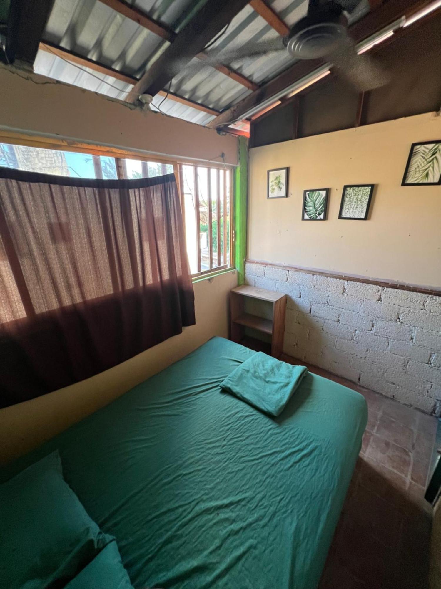 Pipeline Hostel Пуэрто-Эскондидо Экстерьер фото